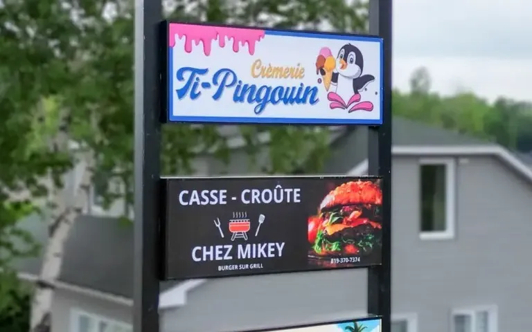 Place Mont-Carmel — Domaine Récréotouristique Clé en Main