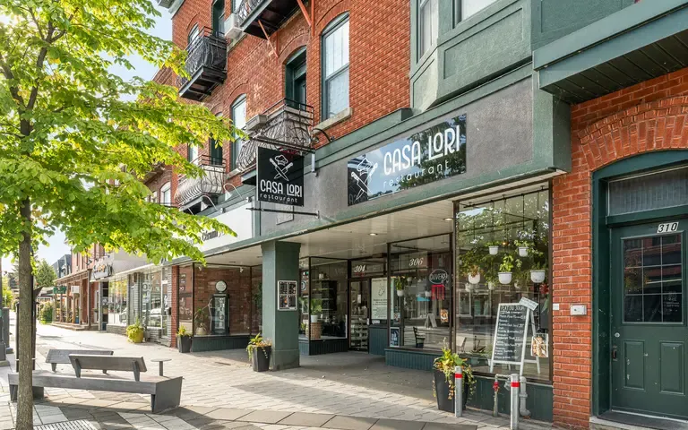 306 rue Principale O., Magog (Casa Lori)