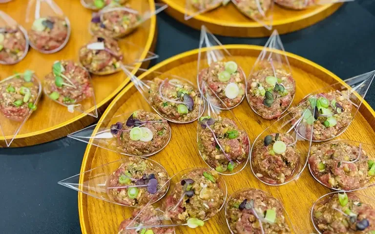 Traiteur gastronomique clé en main de renom – Région des Laurentides (B2B & Événementiel)