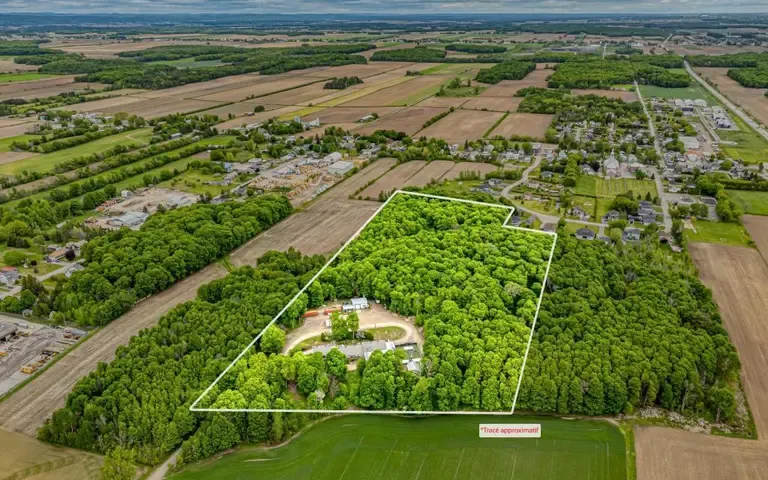 Charmante fermette à vendre parfaite pour garderie canine/pension pour chien/chenil