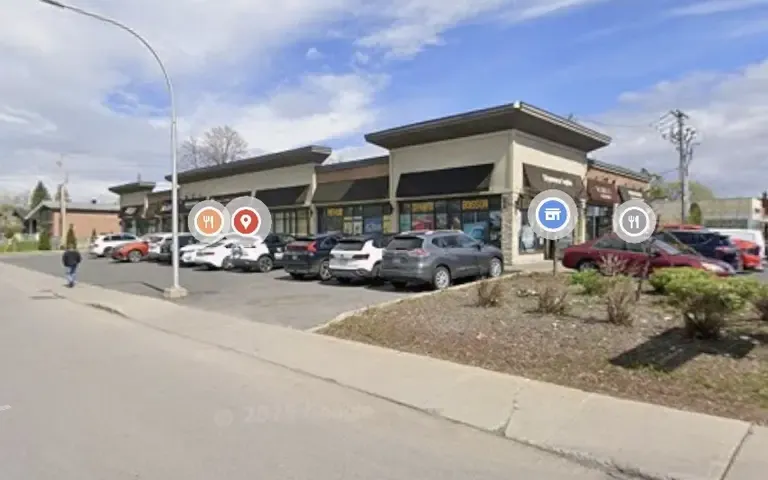 Centre d'achats à vendre à Greenfield Park (Montérégie)