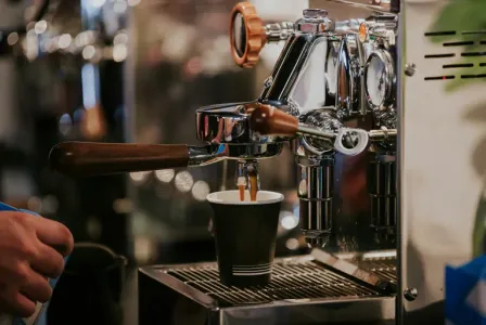 CAFÉ STYLE BISTRO ITALIEN À VENDRE OUTREMONT / OPÉRATION CLÉ EN MAIN