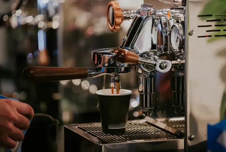 CAFÉ STYLE BISTRO ITALIEN À VENDRE OUTREMONT / OPÉRATION CLÉ EN MAIN